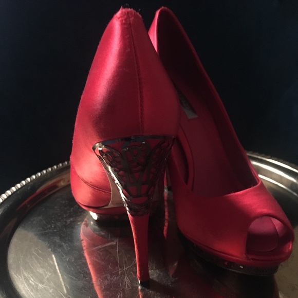 BCBG MAXAZRIA Red Ma-dalton Heel - Picture 5 of 6